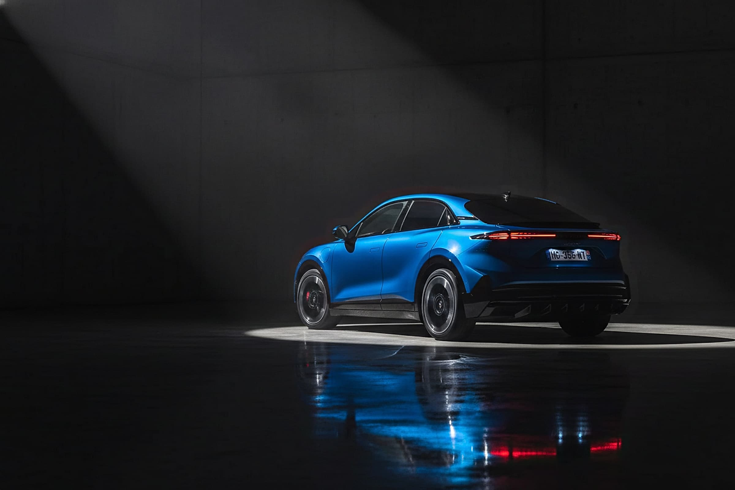 Alpine A390 — Tri-motor electric fastback crossover hero photograph