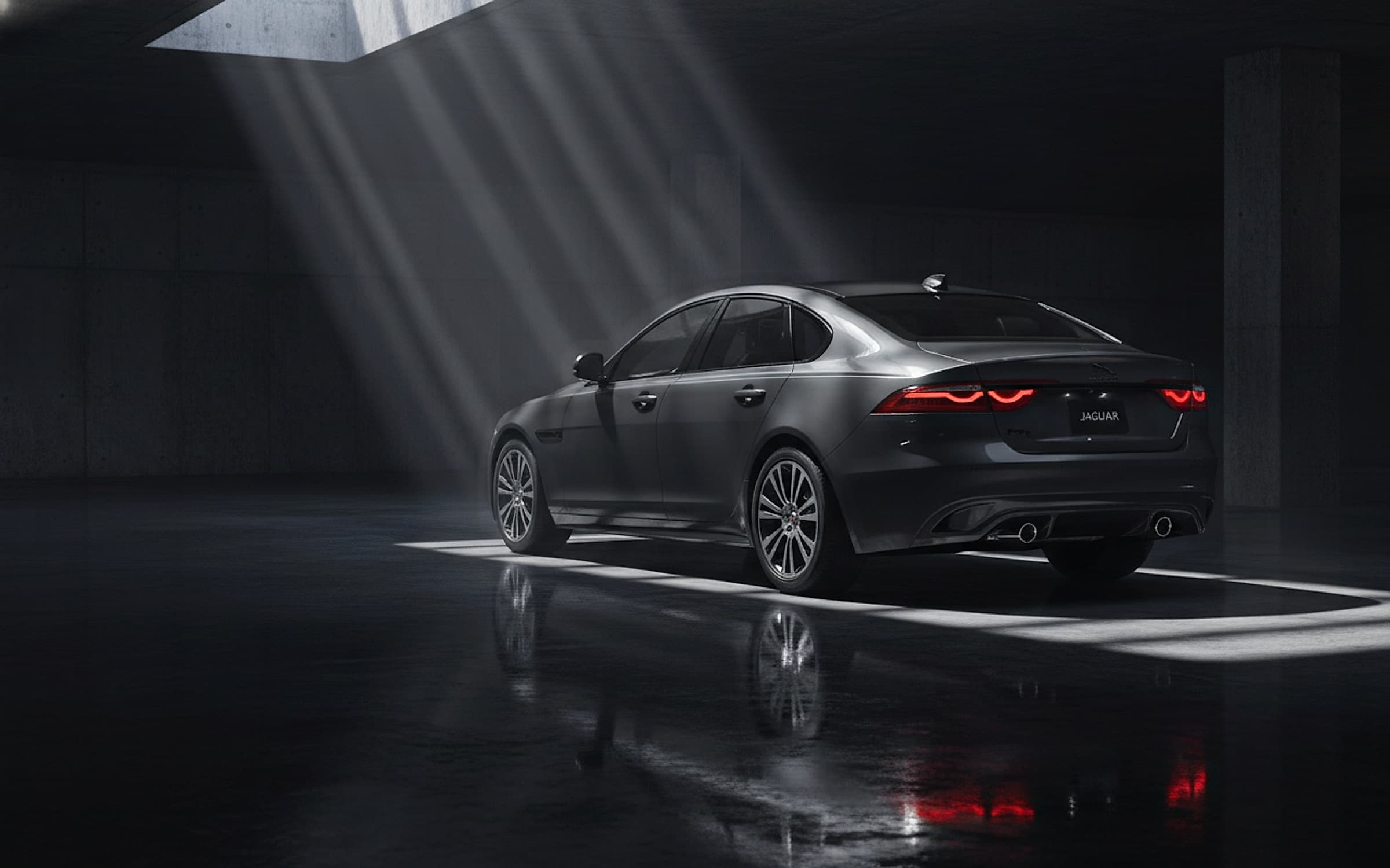 Jaguar XF — Executive sport saloon hero photograph