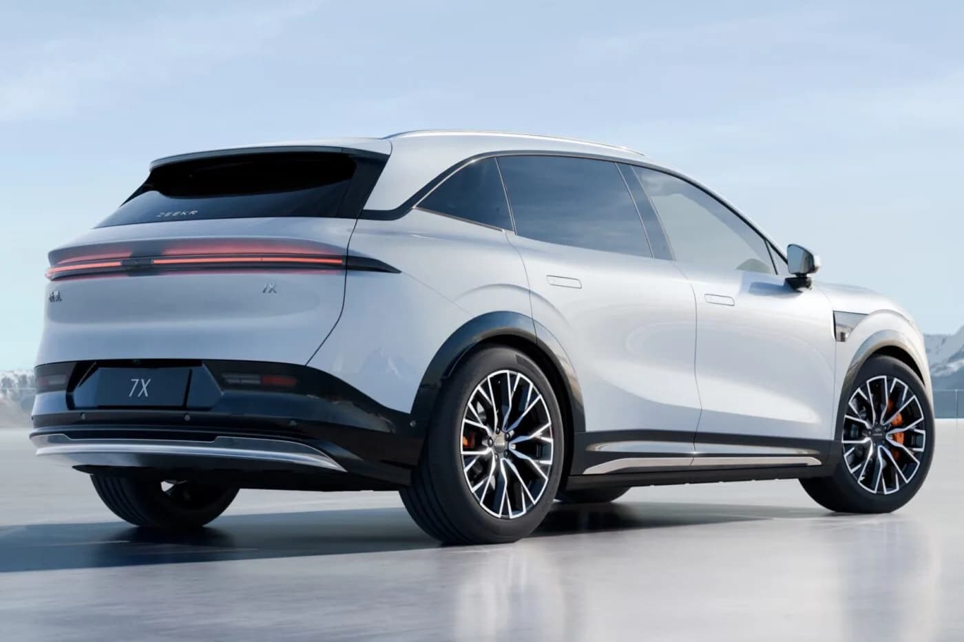 Zeekr 7X — Electric mid-size luxury SUV hero photograph