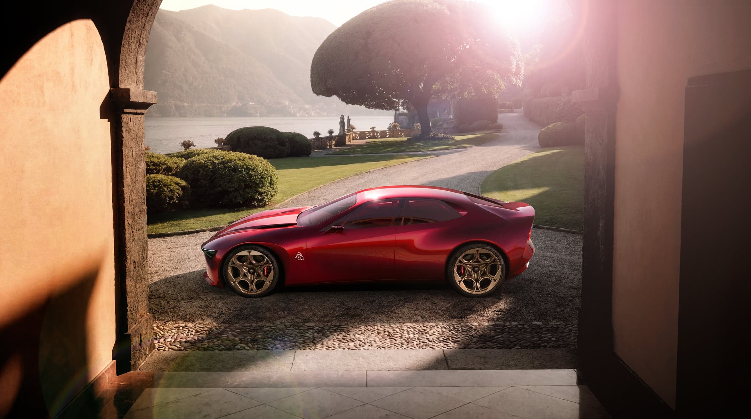Alfa Romeo Cuorerosso: a 2+2 coupe concept that sets out every future Alfa, photo 2 of 12