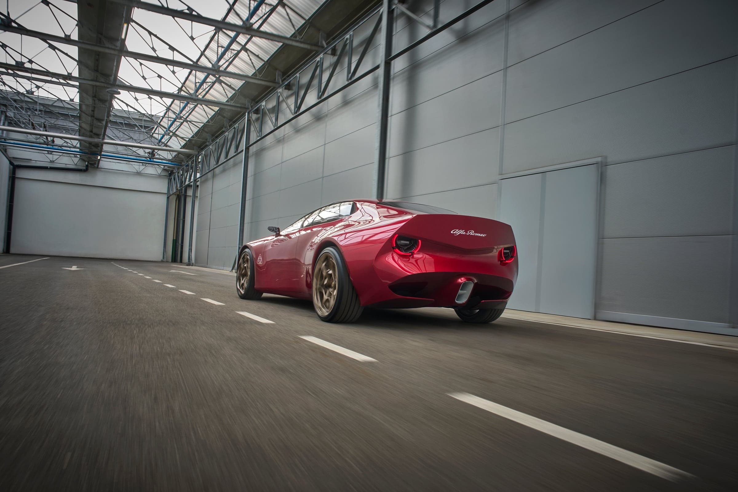 Alfa Romeo Cuorerosso: a 2+2 coupe concept that sets out every future Alfa, photo 5 of 12