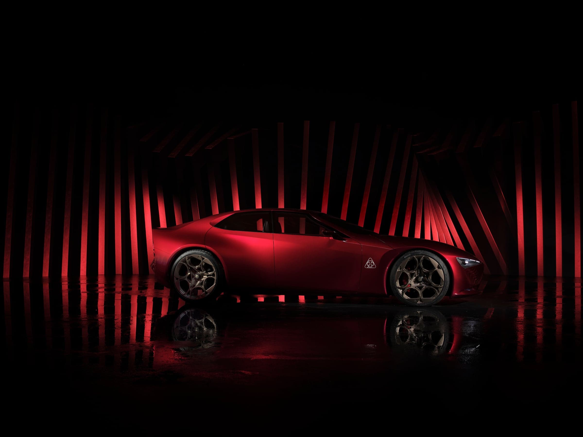 Alfa Romeo Cuorerosso: a 2+2 coupe concept that sets out every future Alfa, photo 6 of 12
