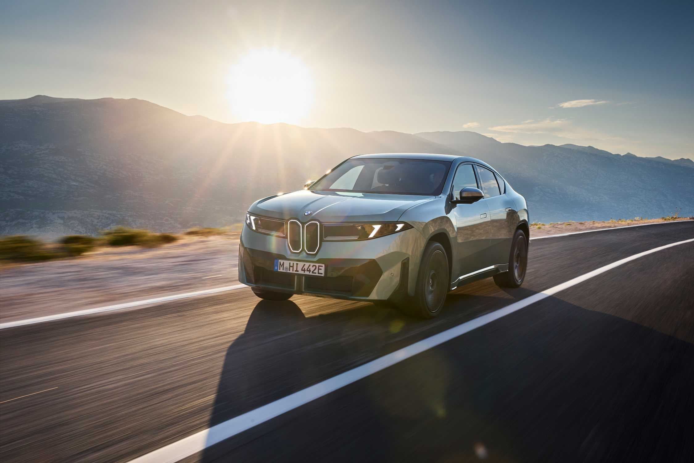 BMW iX4 revealed: the electric X4 brings 828 km of range and a 603 hp M60, photo 8 of 12
