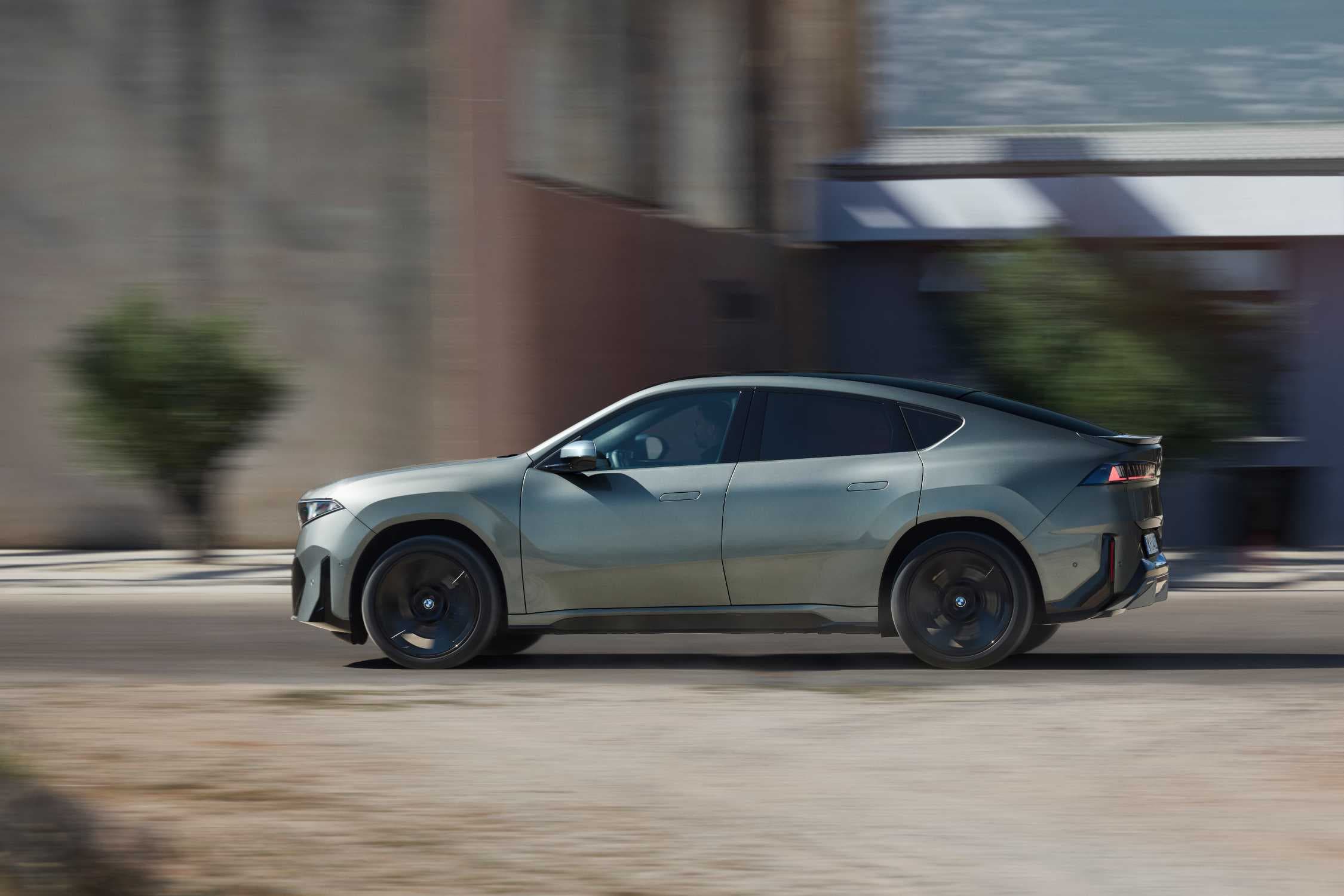 BMW iX4 revealed: the electric X4 brings 828 km of range and a 603 hp M60, photo 9 of 12