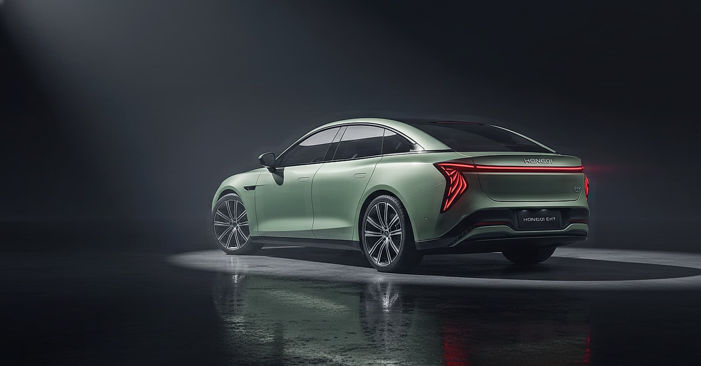 Hongqi EH7 — Performance electric sedan hero photograph